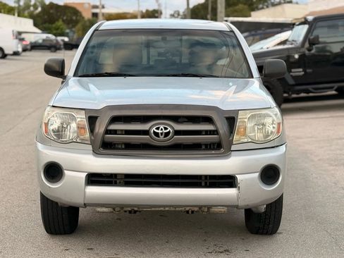 Used 2010 Toyota Tacoma 2WD Regular Cab image 2