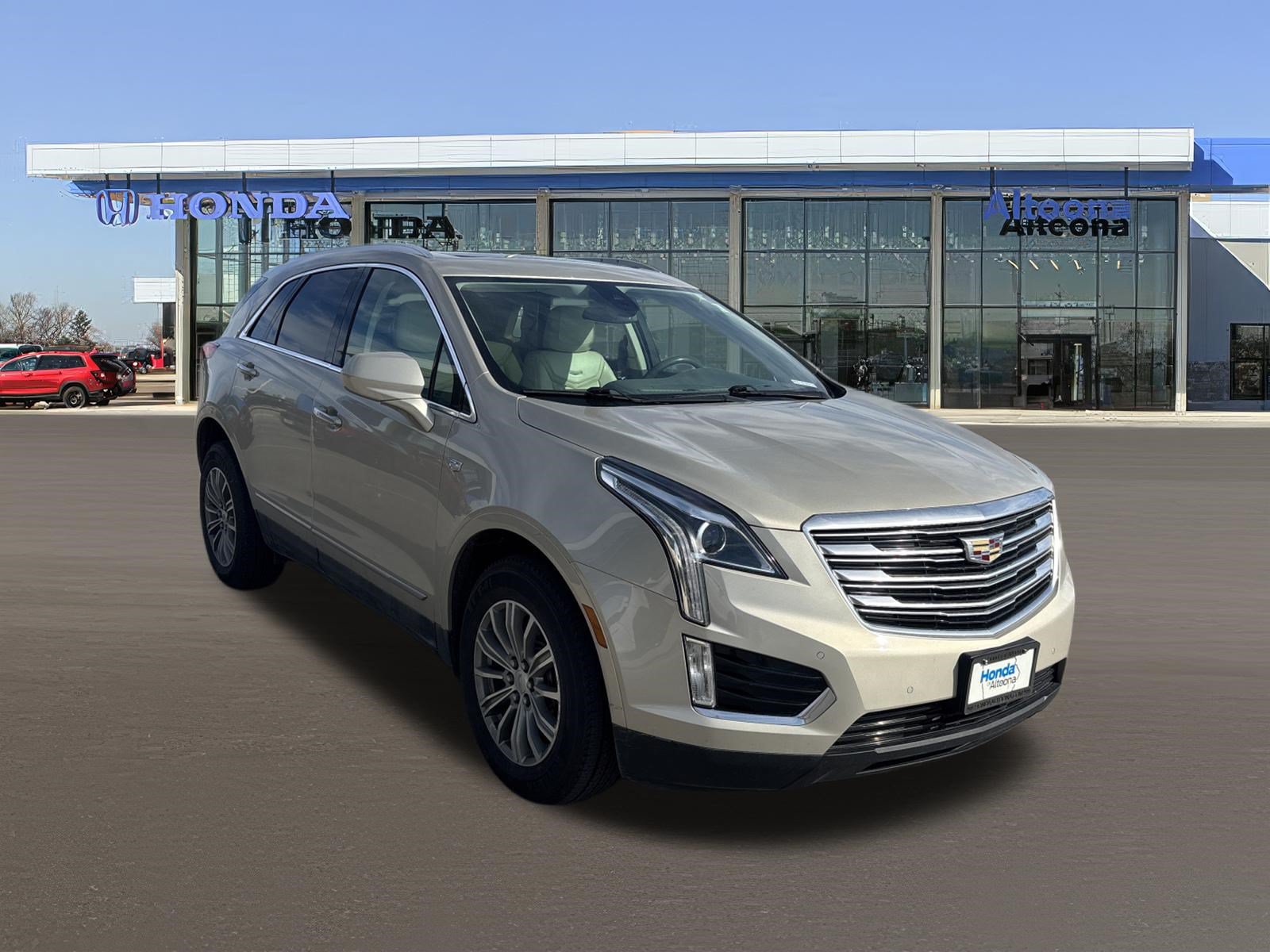 Used 2017 Cadillac XT5 Luxury w/ Driver Awareness Package AWD/4WD image 9