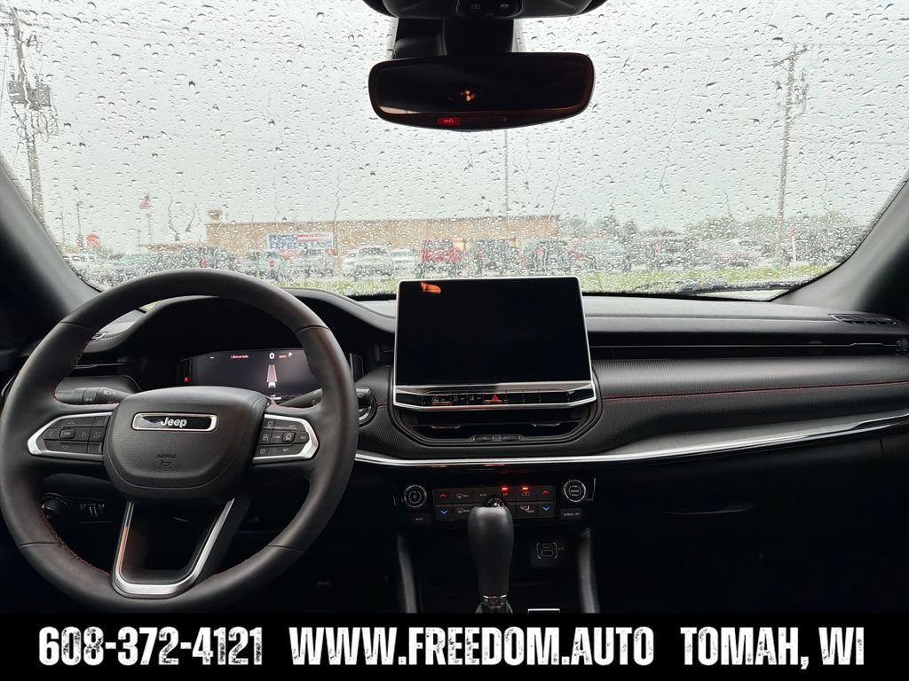 Used 2023 Jeep Compass Trailhawk w/ Trailhawk Elite Group AWD/4WD image 12