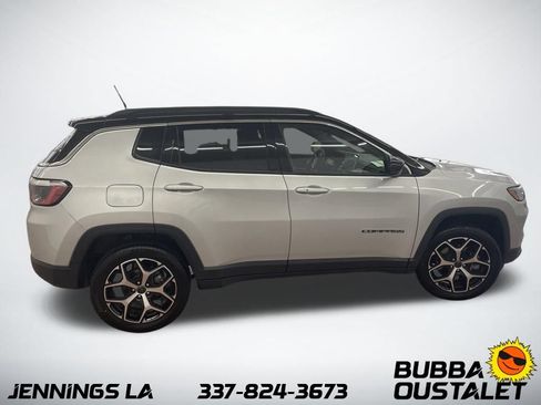 Used 2025 Jeep Compass Limited AWD/4WD image 6