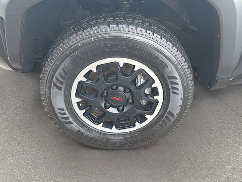 Used 2024 Toyota Tacoma TRD Off-Road AWD/4WD image 38