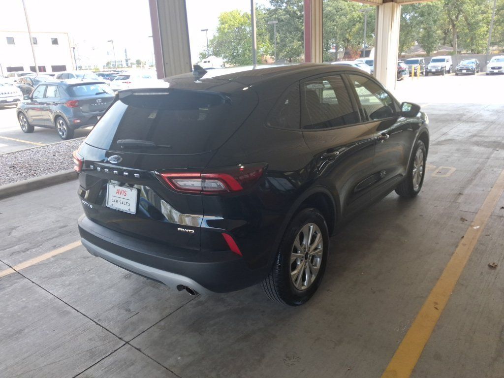Used 2025 Ford Escape Active AWD/4WD image 7