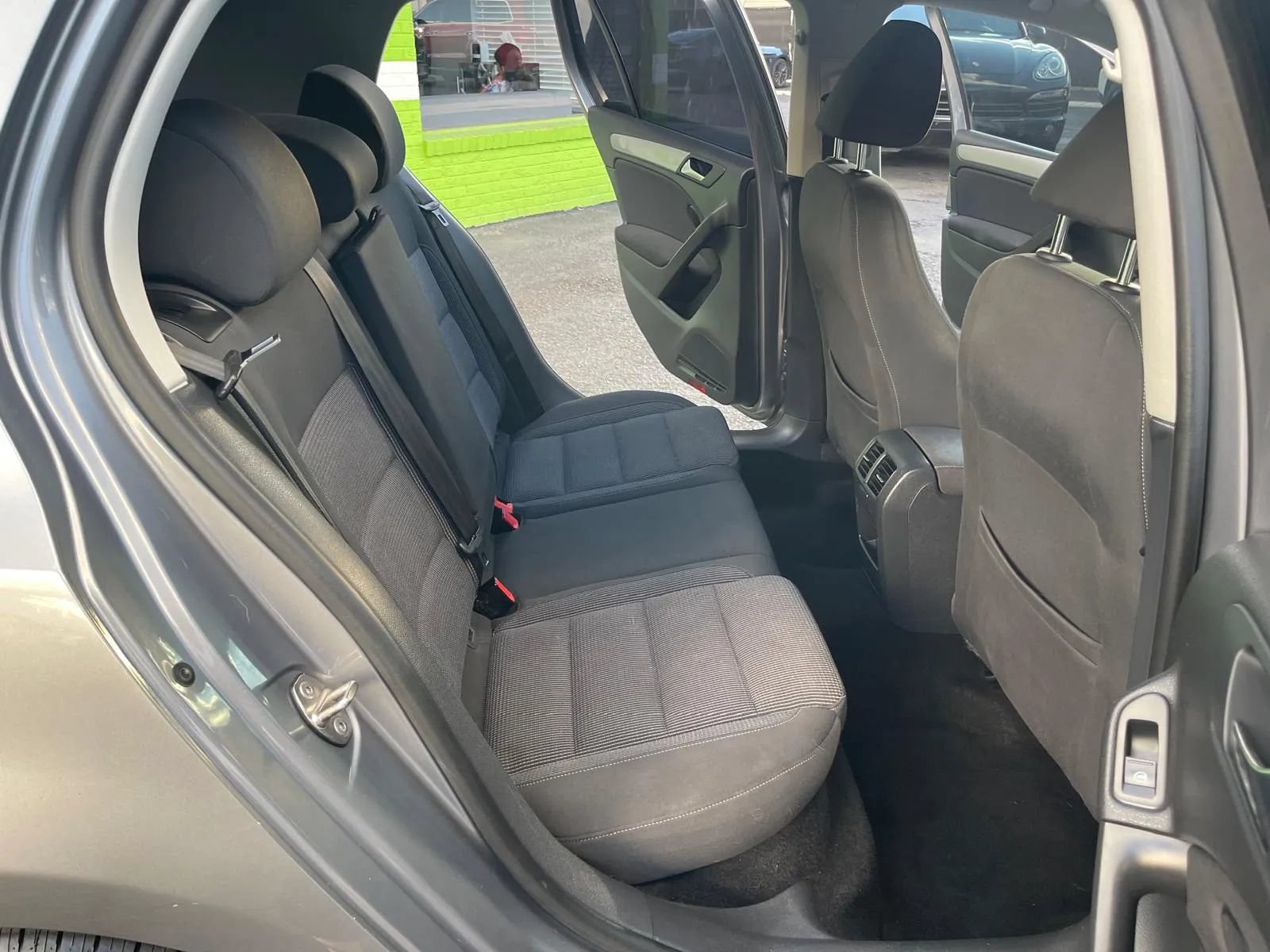 Used 2013 Volkswagen Golf 4-Door FWD image 15