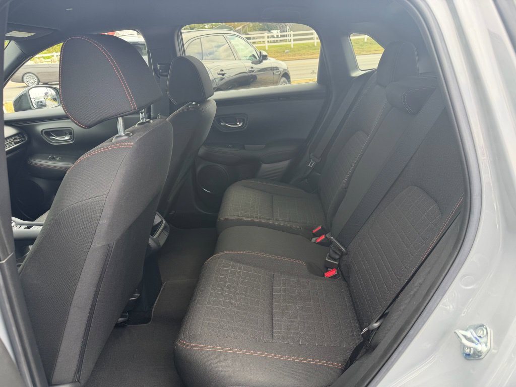 Used 2025 Honda HR-V Sport image 15