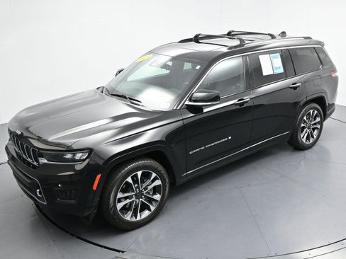 Used 2023 Jeep Grand Cherokee L Overland w/ Luxury Tech Group IV AWD/4WD image 48