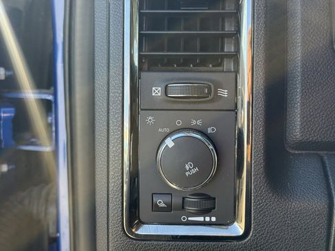 Used 2014 RAM 1500 Sport w/ Sport Premium Group image 17