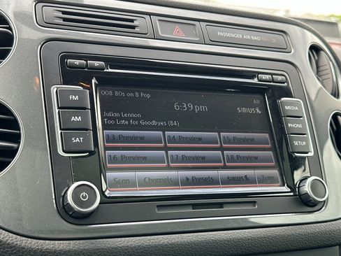 Used 2015 Volkswagen Tiguan SE AWD/4WD image 17