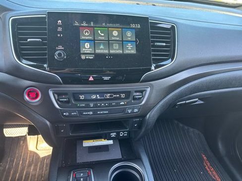 Used 2022 Honda Passport TrailSport image 16