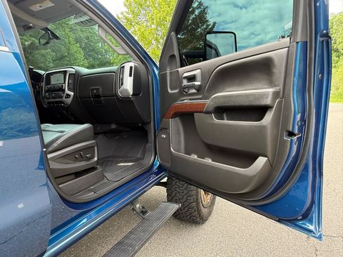 Used 2018 GMC Sierra 1500 SLT w/ SLT Premium Package AWD/4WD image 27