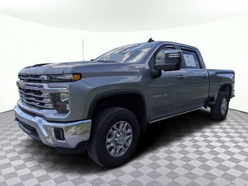 Used 2026 Chevrolet Silverado 2500 LT w/ Safety Package AWD/4WD image 7