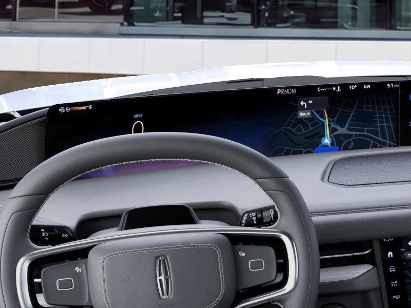 New 2027 Lincoln Navigator Premiere AWD/4WD image 13