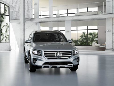 New 2026 Mercedes-Benz GLB 250 4MATIC image 8