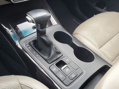 Used 2020 Kia Sorento EX image 32