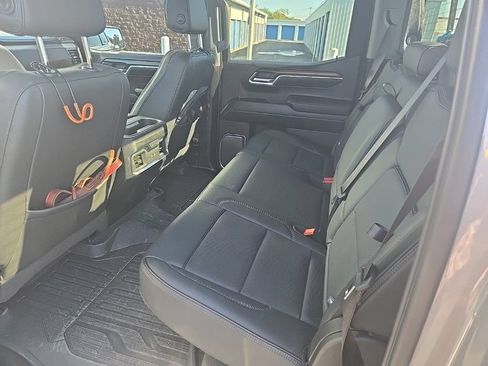 Used 2024 GMC Sierra 1500 Denali AWD/4WD image 6