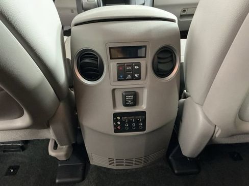 Used 2014 Honda Pilot Touring image 33