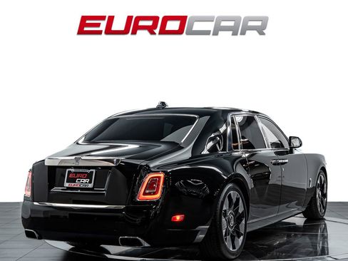 Used 2024 Rolls-Royce Phantom Sedan w/ The Phantom Package RWD image 6
