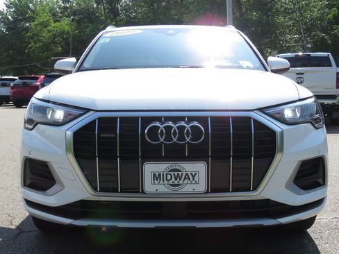 Used 2022 Audi Q3 2.0T Premium w/ Convenience Package AWD/4WD image 2