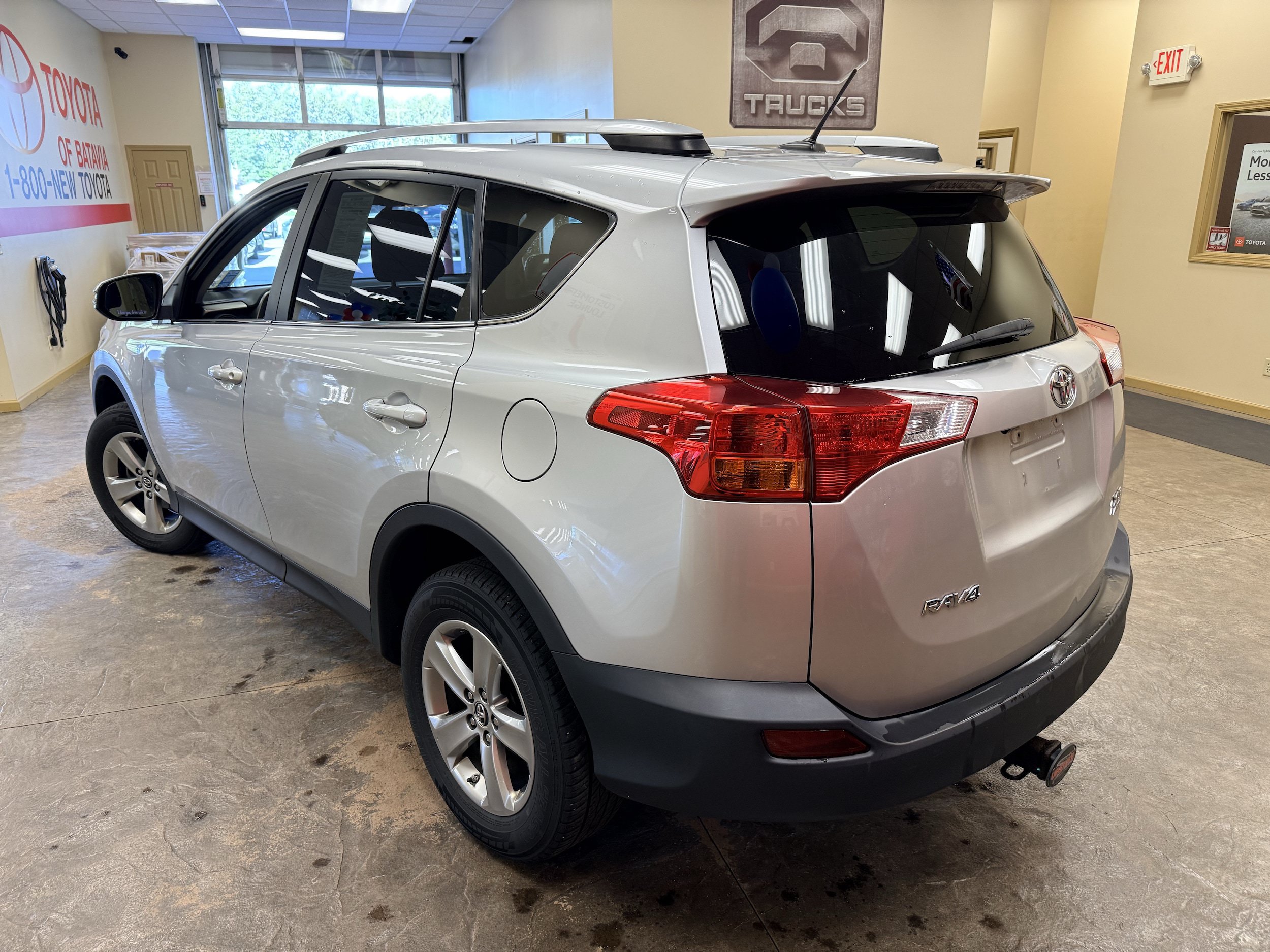 Used 2015 Toyota RAV4 XLE AWD/4WD image 8