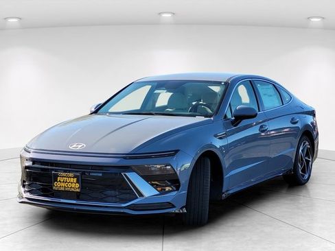 Used 2026 Hyundai Sonata SEL image 2