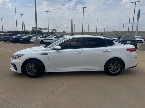 Used 2019 Kia Optima LX FWD image 2