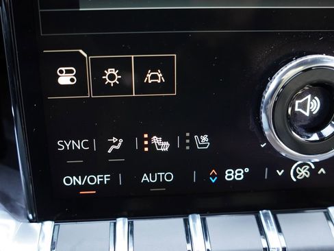 Certified 2025 GMC Acadia Denali image 32