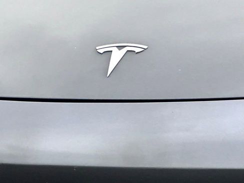 Used 2021 Tesla Model 3 Standard Range Plus image 3