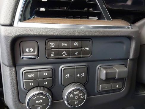 New 2026 Chevrolet Tahoe High Country AWD/4WD image 24