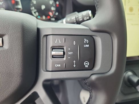 New 2026 Land Rover Defender 130 X-Dynamic SE AWD/4WD image 18