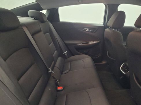 Used 2020 Chevrolet Malibu LT FWD image 19