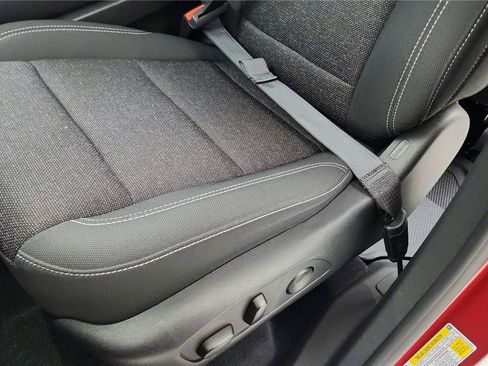 Used 2026 Chevrolet Traverse LT FWD image 10