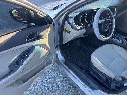 Used 2015 Kia Optima LX image 10