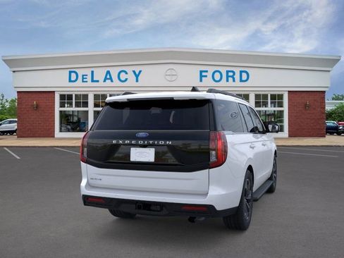 New 2026 Ford Expedition Active image 8
