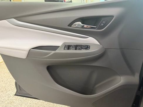 Used 2022 Chevrolet Bolt EUV Premier image 12