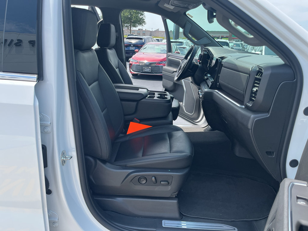 Used 2026 GMC Sierra 1500 SLT AWD/4WD image 46