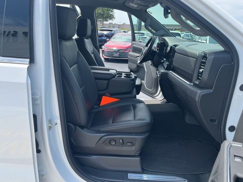 Used 2026 GMC Sierra 1500 SLT AWD/4WD image 46