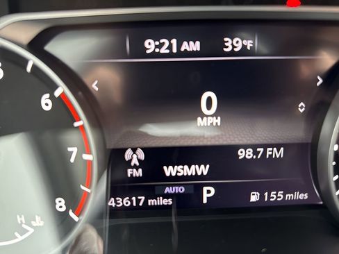 Used 2023 Nissan Rogue SV w/ SV Premium Package image 24