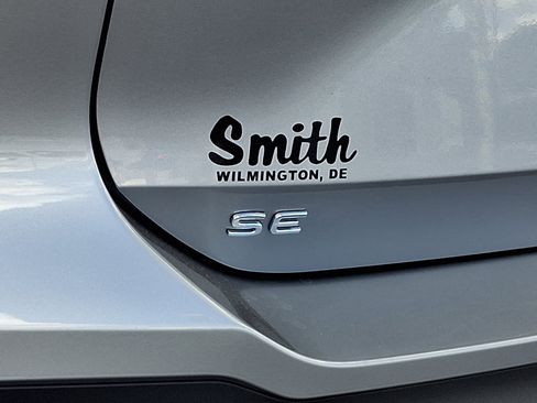 Certified 2025 Volkswagen Tiguan SE image 32