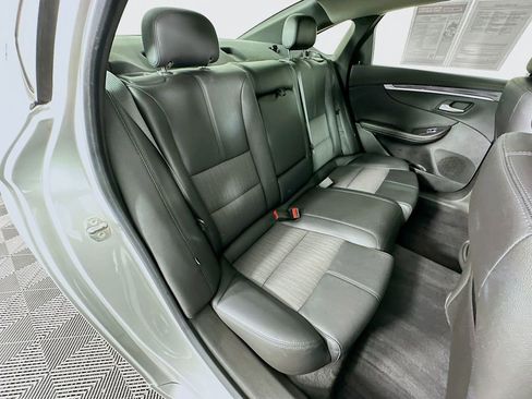Used 2019 Chevrolet Impala LT image 34