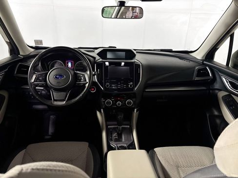 Used 2023 Subaru Forester Premium image 12