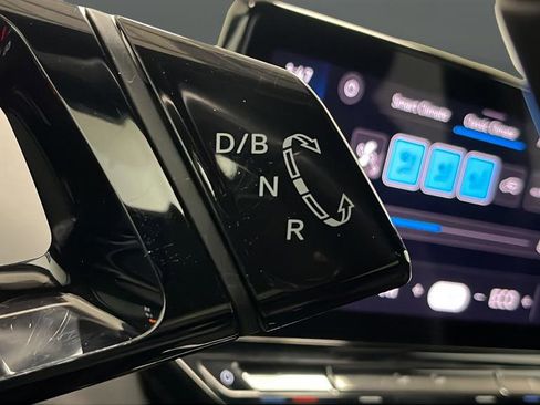 Used 2022 Volkswagen ID.4 Pro image 18