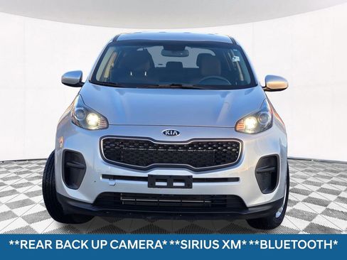 Used 2017 Kia Sportage LX image 2