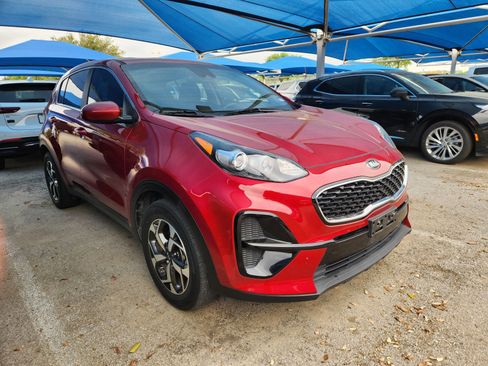 Used 2022 Kia Sportage LX image 1