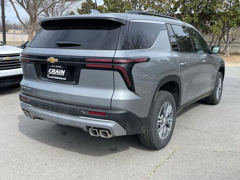 New 2026 Chevrolet Traverse LT FWD image 8