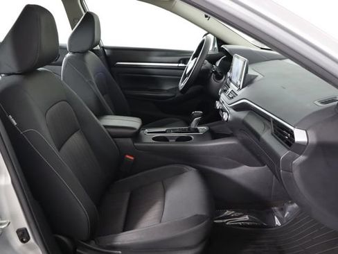 Used 2022 Nissan Altima 2.5 SV FWD image 18