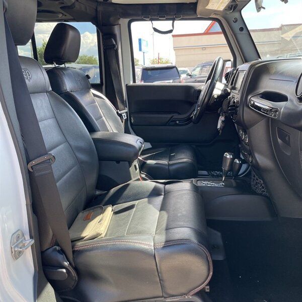 Used 2012 Jeep Wrangler Unlimited Sahara AWD/4WD image 12