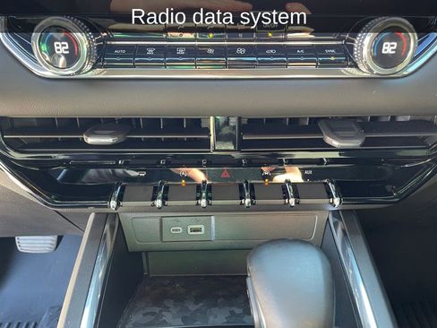 Used 2024 GMC Canyon Elevation w/ Convenience Package image 21