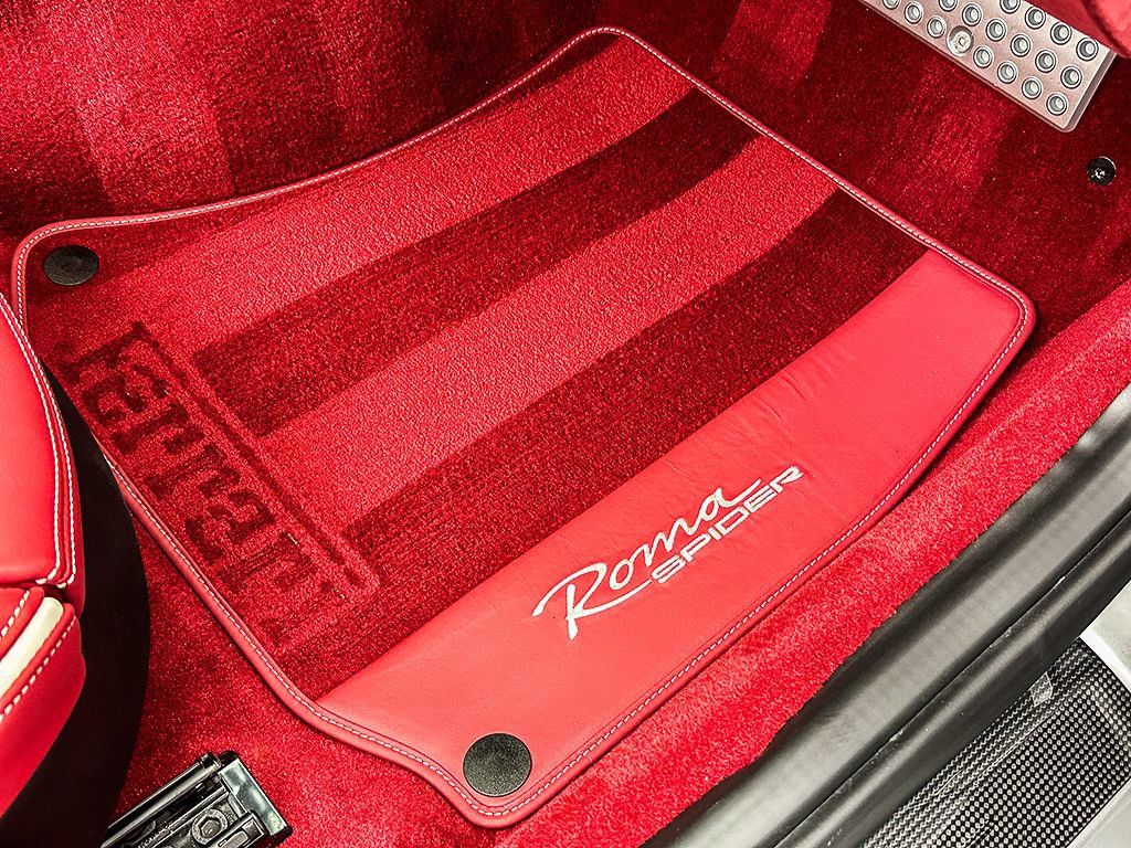 Certified 2025 Ferrari Roma Spider RWD image 23