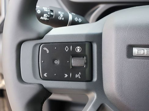New 2026 Land Rover Defender 110 X-Dynamic SE AWD/4WD image 30