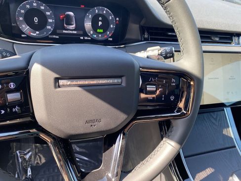 Used 2024 Land Rover Range Rover Evoque Dynamic SE image 21