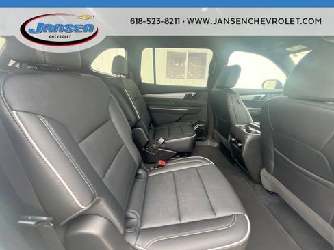Used 2025 Buick Enclave Preferred FWD image 26